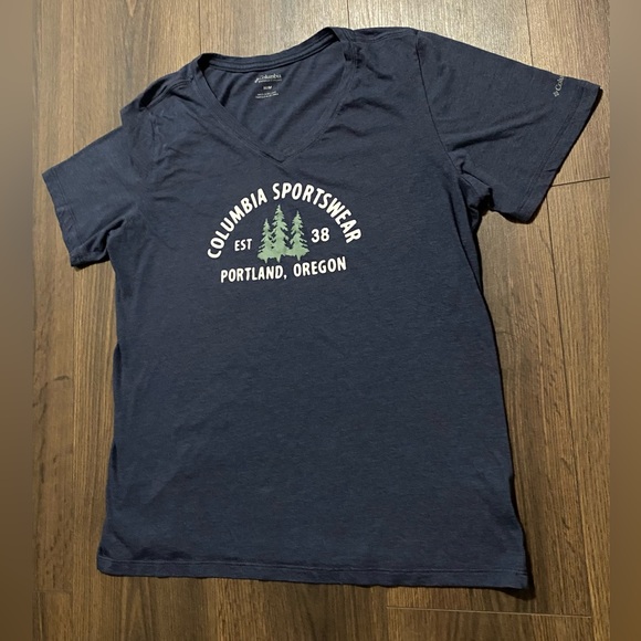 Women’s Columbia Sportswear Blue Logo T-shirt M - Picture 2 of 8